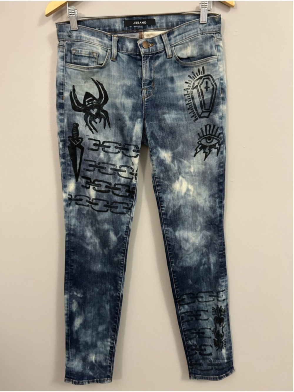 J Brand Blue Tie-Dye Skinny Jeans with Black Graphic Details Size 28